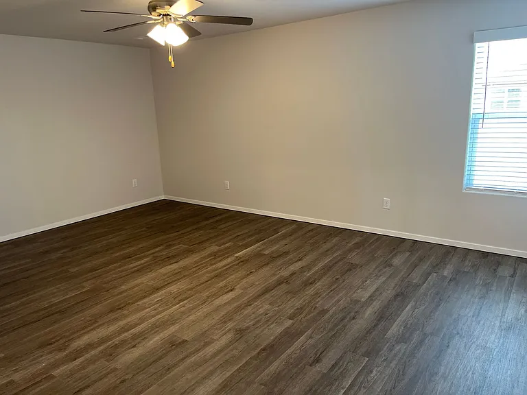 3313 E Jacob Ln — Photo 6