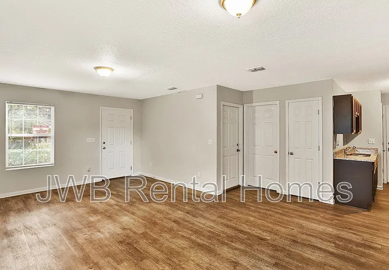 3550 Edison Ave — Photo 5