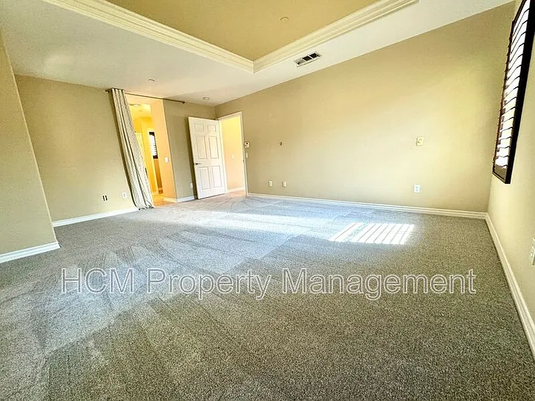 26027 Newport Ave — Photo 9