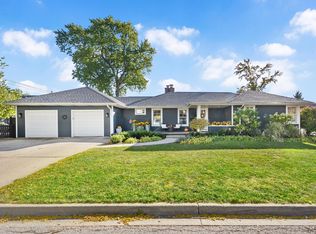 448 W Vallette St, Elmhurst, IL 60126