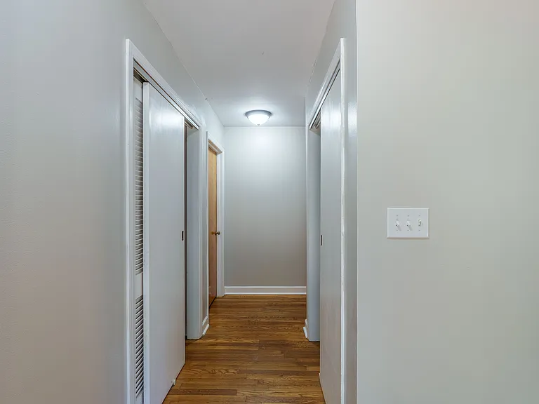 325 Bayless Ave — Photo 20