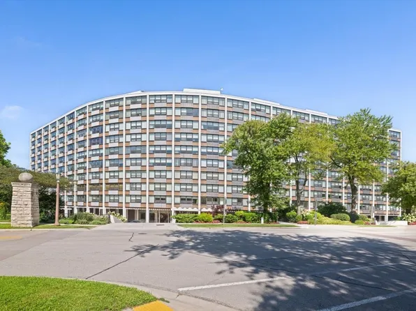1630 Sheridan Rd Unit 5G, Wilmette, IL 60091