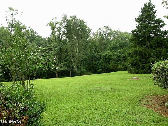 4th image of 9204 Scott Dr