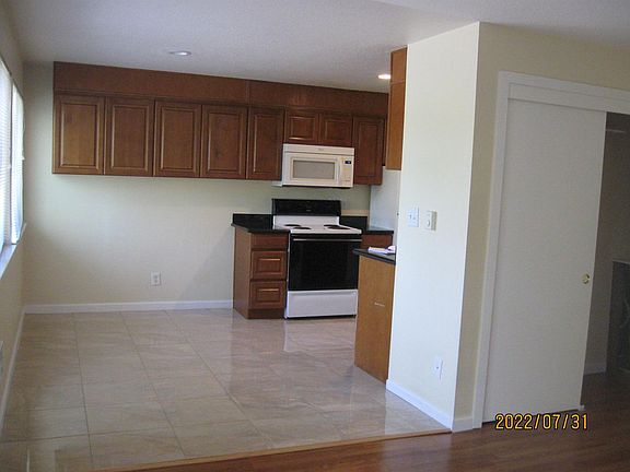 4th image of 2717 76th Ave SE APT 101