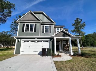 623 Muscadine Ln, Aberdeen, NC 28315