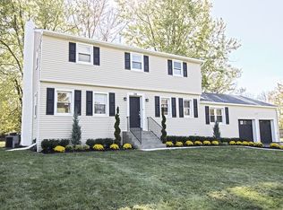 34 Woosamonsa Rd, Pennington, NJ 08534