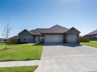 265 Hayes St, Pea Ridge, AR 72751