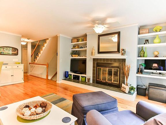 4th image of 7 Dunvegan Woods Drive #7