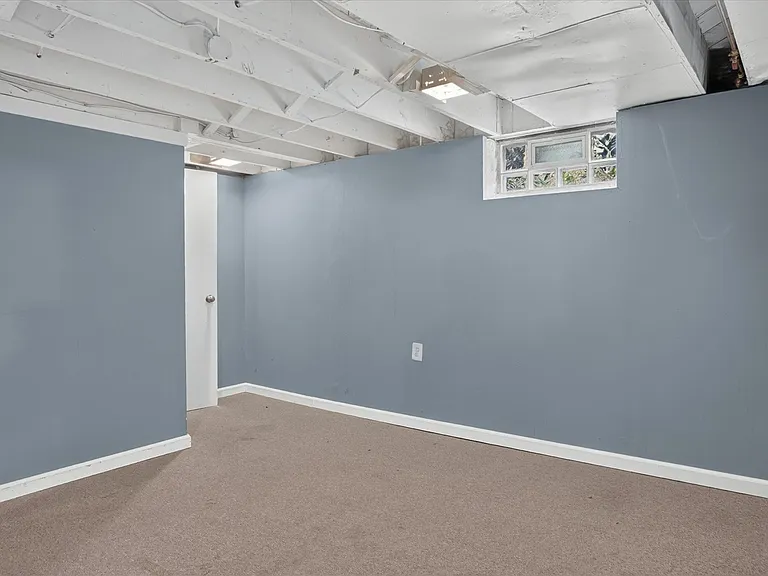 3284 Coolidge Hwy — Photo 27