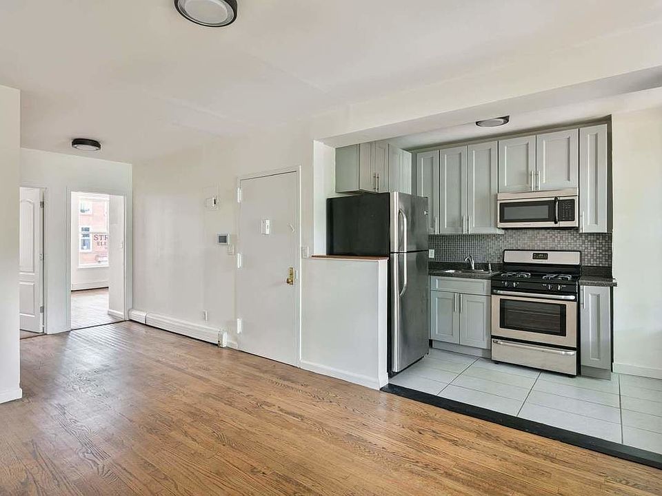 1st image of 499 3rd Ave #2