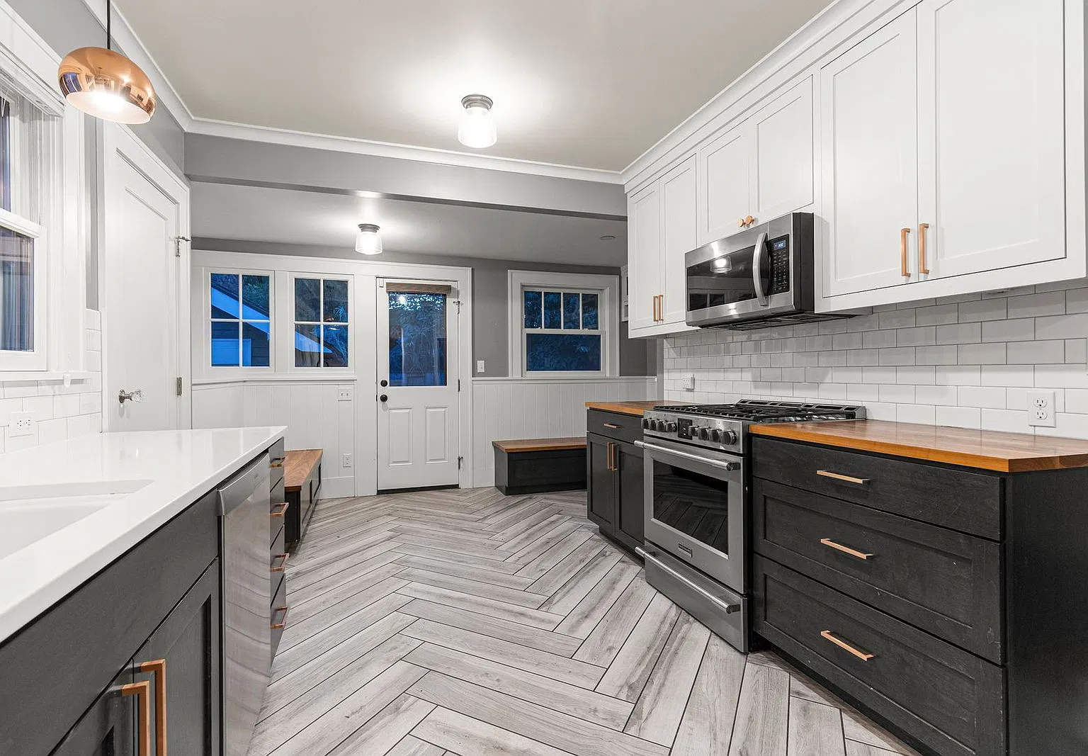 4 bed, 2.0 bath, 3214 sqft, $4,500 — Photo 4