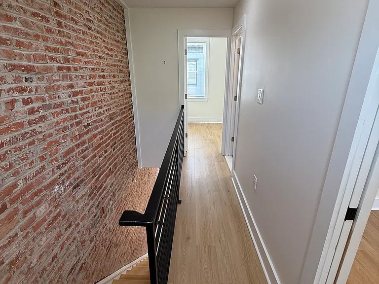 153 W Palmer St — Photo 16