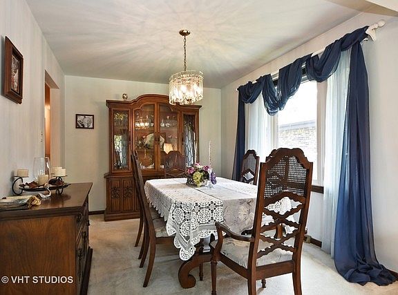 4th image of 15331 Heather Ct