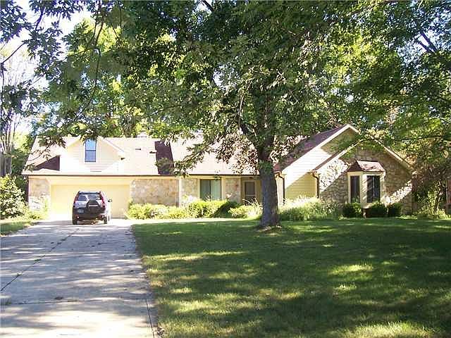 1st image of 8235 E Castlebrook Dr