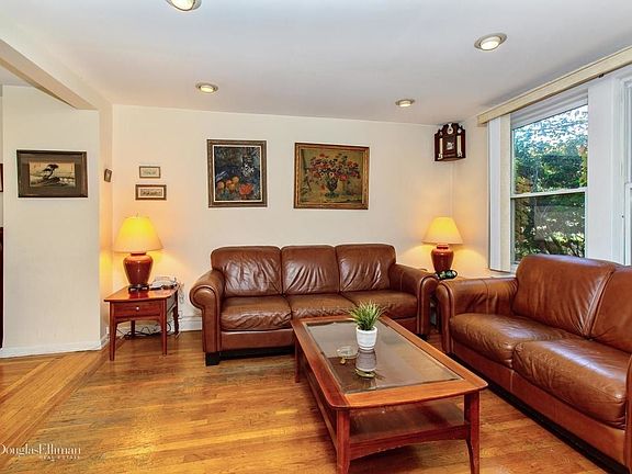 5th image of 3993 48th St
