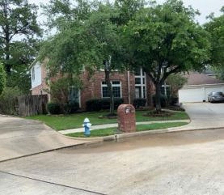 1st image of 11606 Lakewood Crossing Dr