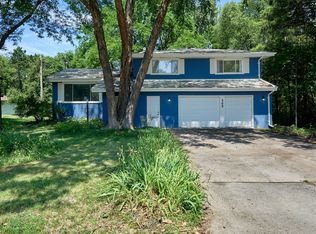 565 Transit Ave, Roseville, MN 55113