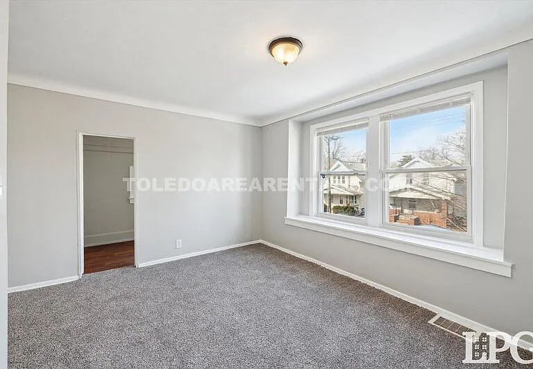 340 E Lake St — Photo 20