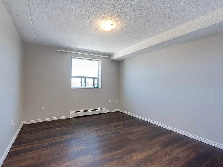 46 Gale Cres — Photo 9
