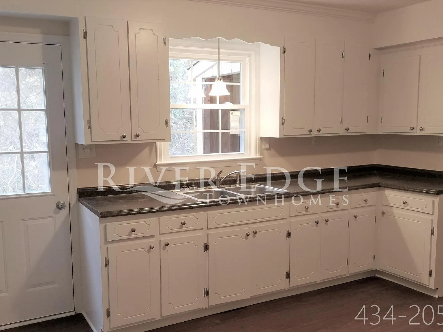 3 bed, 1.5 bath, 1040 sqft, $775 — Photo 4