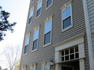 8039 Gatehouse Rd #15, Falls Church, VA 22042