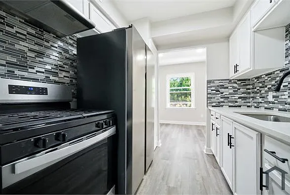 5044 Warrensville Center Rd — Photo 10