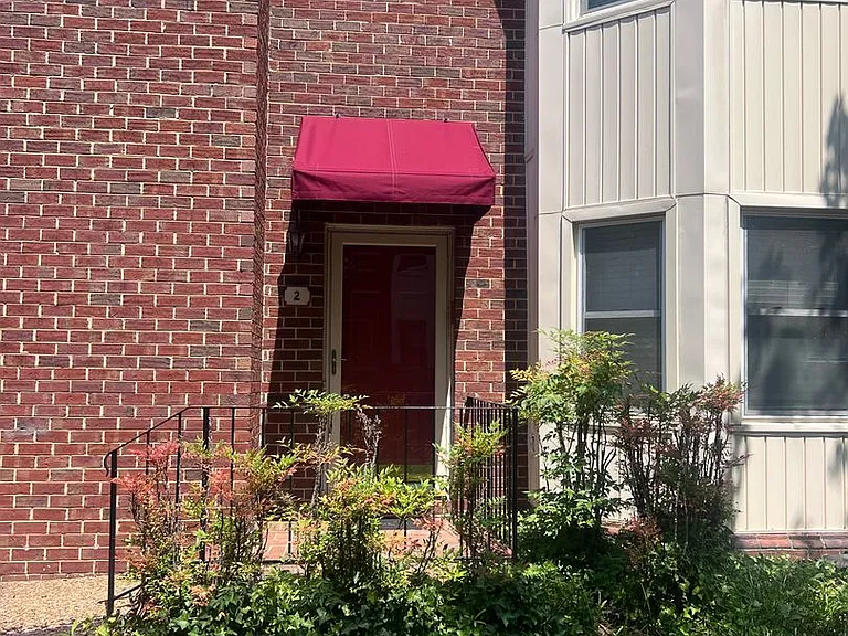 2 Academy Ln — Photo 1