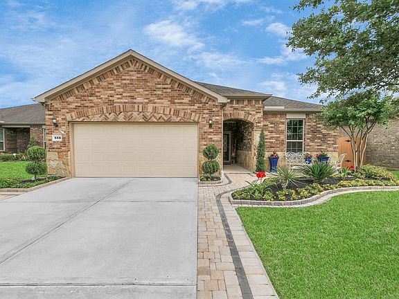 2nd image of 658 Tenuta Ln