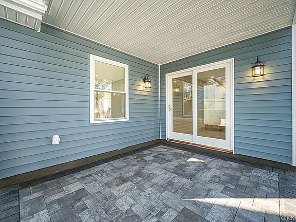 4th image of 110 Bayberry Lane