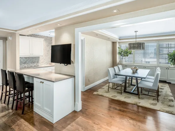 233 East 69th Street image 6 of 12