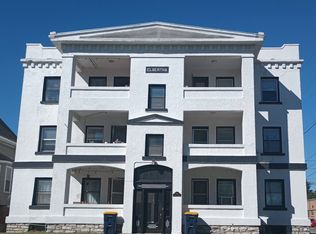 3800 Central St APT 3N, Kansas City, MO 64111
