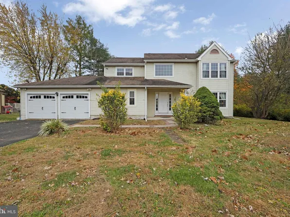 180 Independence Dr, Southampton, PA 18966