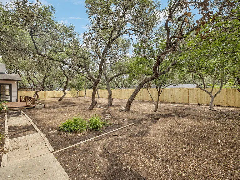 320 El Portal Dr — Photo 23
