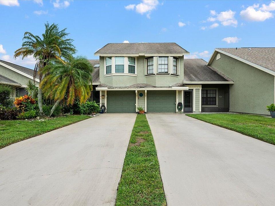 1st image of 1562 SE Lynshire Court