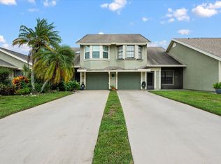1562 SE Lynshire Ct, Port Saint Lucie, FL 34952
