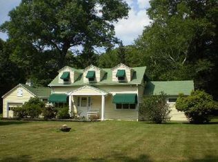 235 Forge Rd, North Kingstown, RI 02852