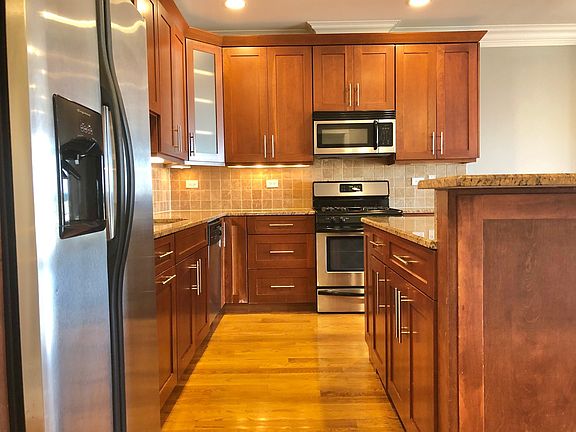 4th image of 2904 W Belmont Ave Unit 304