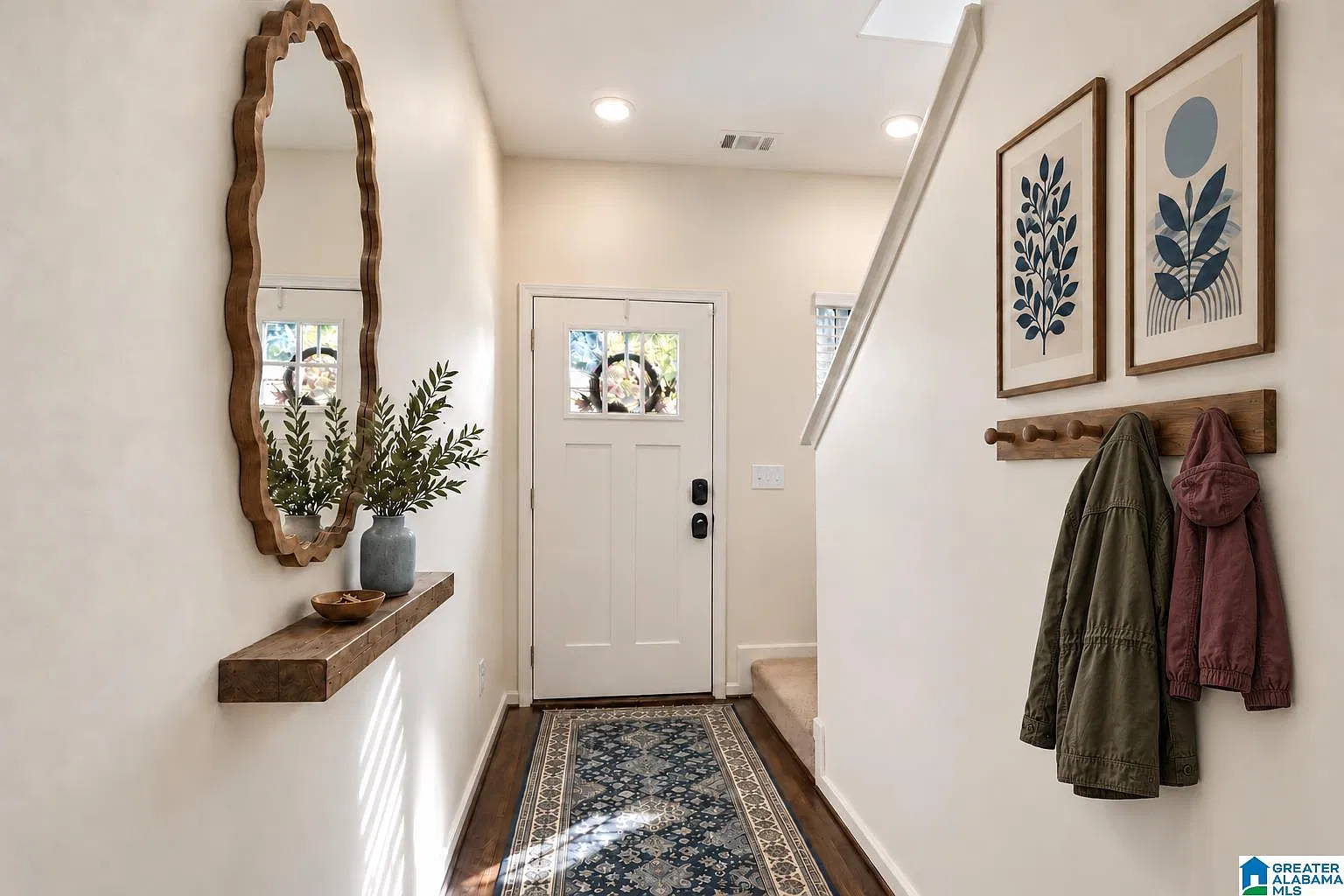 3 bed, 2.5 bath, 1749 sqft, $2,095 — Photo 2