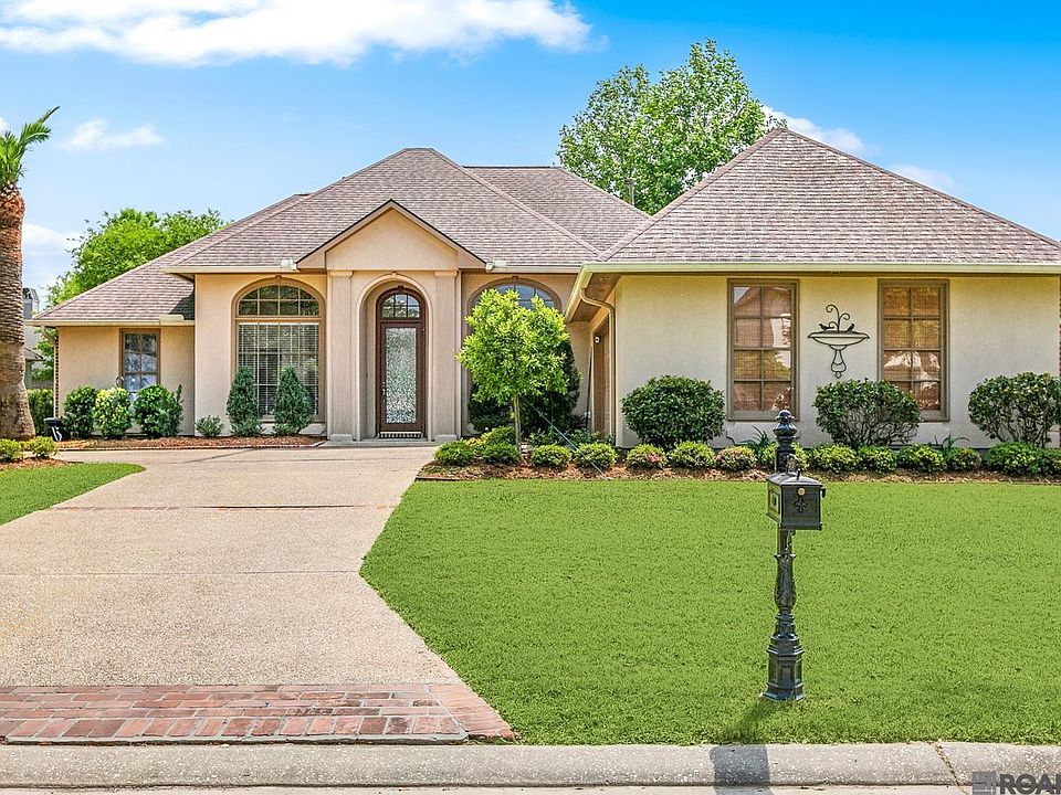 1st image of 40267 Swan Cir