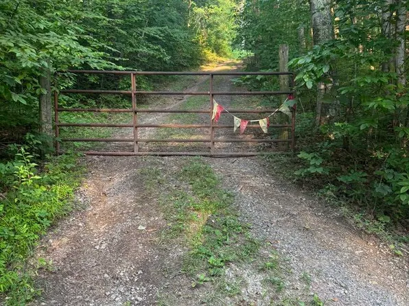 Backus Mountain Rd, Meadow Bridge, WV 25976