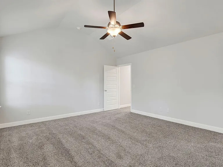 77 Dorsey Dr — Photo 18