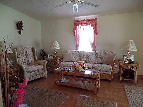 4th image of 540 Ne 65th Avenue