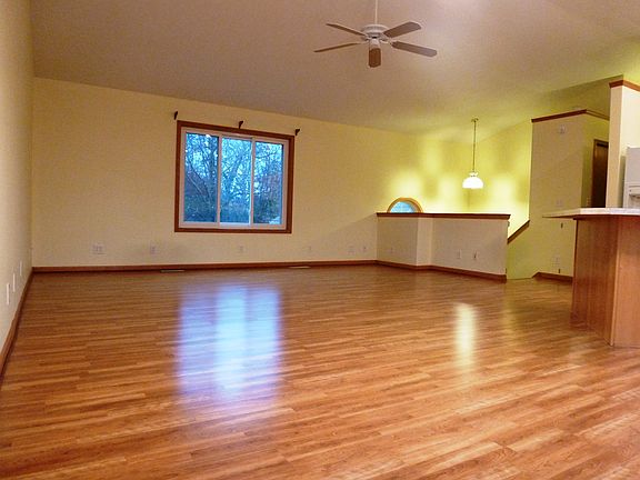 Great Room, Vaulted Ceilings