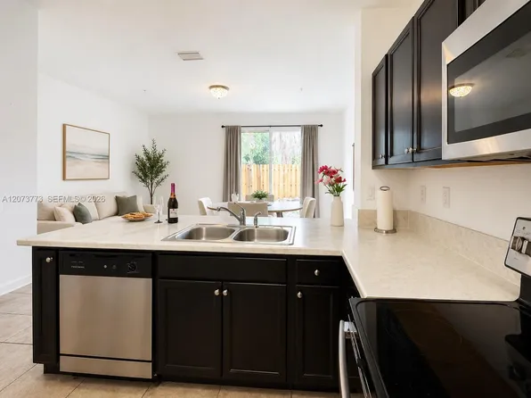 142 SE 28th Ter Unit 6, Homestead, FL 33033