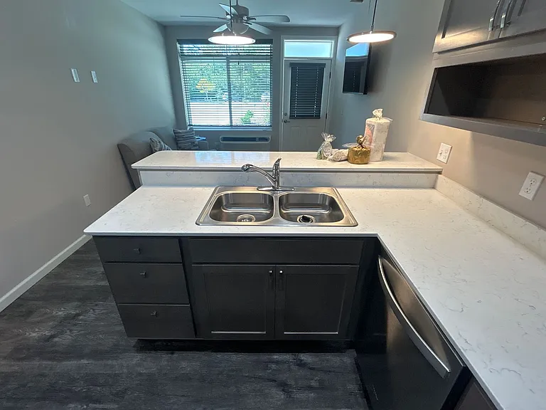 Plaza 93 Apartments — Photo 32
