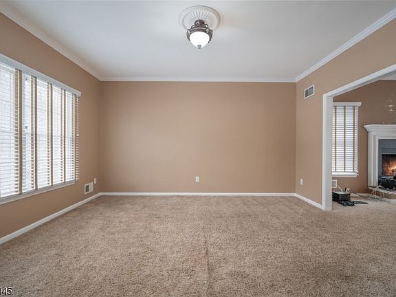 5th image of 16 McKelvie St