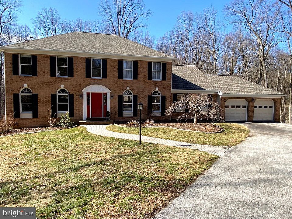 1st image of 702 Falls Rd