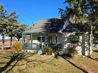 30330 Five Mile Rd, Livonia, MI 48154