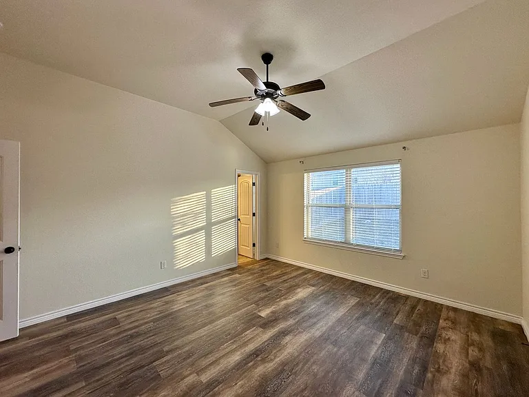 507 Sladecek Dr — Photo 21