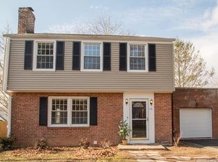 16 Homelands Ter, Hamden, CT 06517